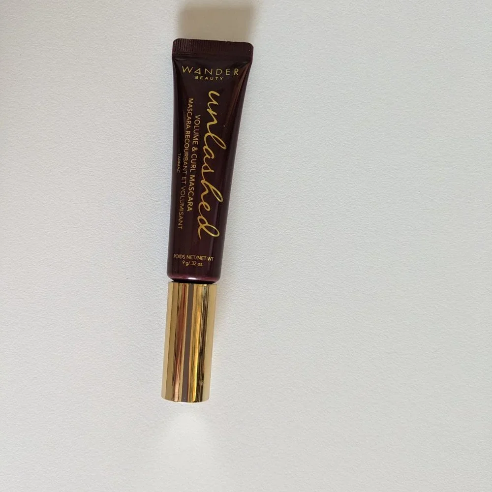 🌸 NWT Wander Beauty Unlashed Volume and Curl Mascara in Black